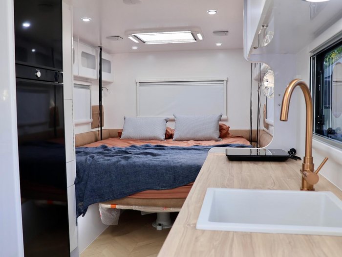 2025 Wonderland RV Amaroo Quad Bunk With Electric Lift Up King Bed