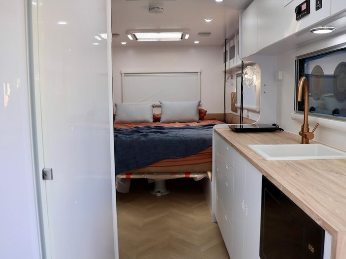 2025 Wonderland RV Amaroo Quad Bunk With Electric Lift Up King Bed