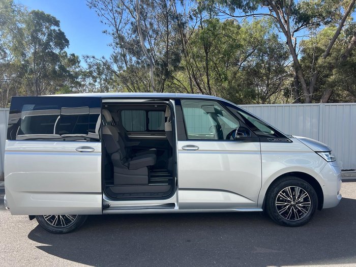 2025 Volkswagen Multivan TDI360 Life