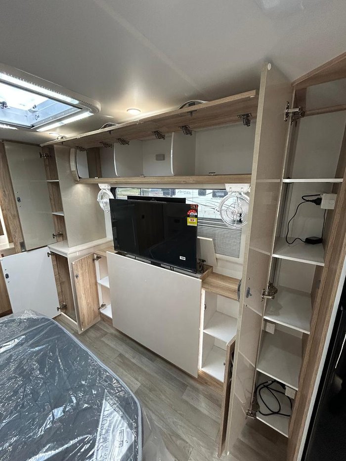 2026 Avan Ovation M7