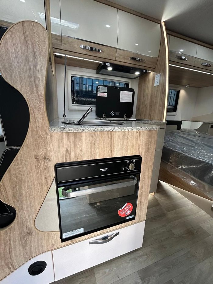2026 Avan Ovation M7
