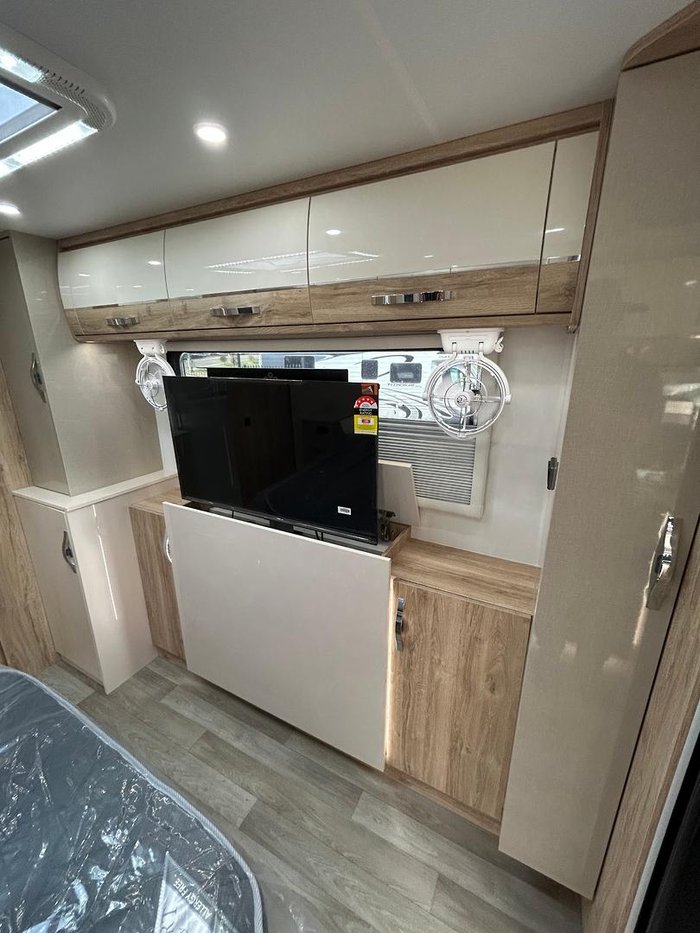 2026 Avan Ovation M7