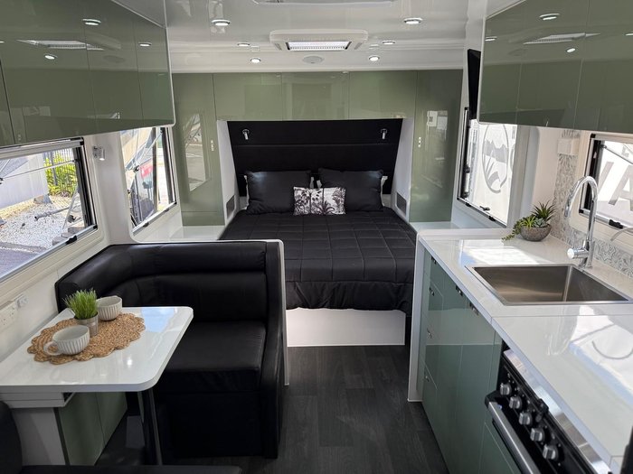 2025 Urban Caravans Tourer 18'6