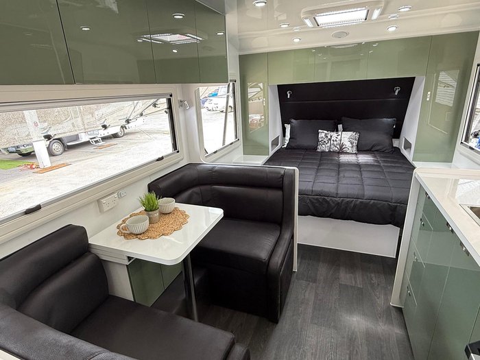 2025 Urban Caravans Tourer 18'6