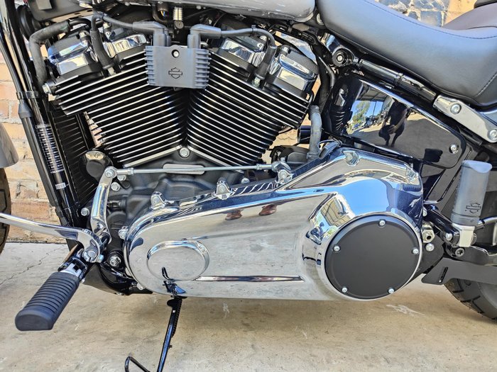 2024 HARLEY-DAVIDSON SPORT GLIDE 107 (FLSB) ROAD GREY