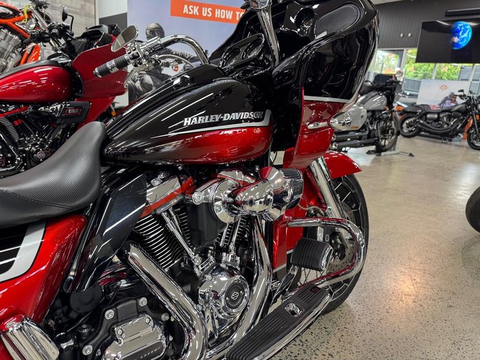2021 Harley-Davidson CVO Road Glide 117 (FLTRXSE) Touring Black