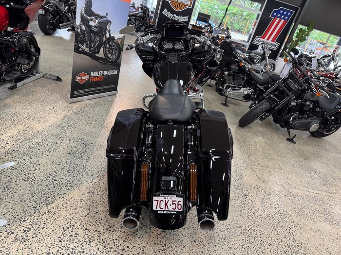 2021 Harley-Davidson CVO Road Glide 117 (FLTRXSE) Touring Black