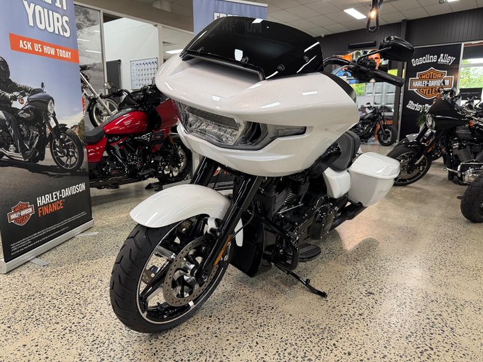 2025 Harley-Davidson Road Glide 117 (FLTRX) Touring White