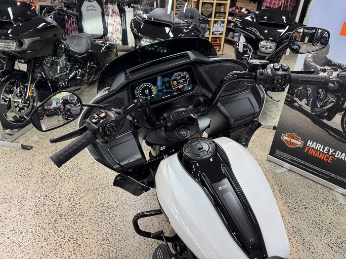 2025 Harley-Davidson Road Glide 117 (FLTRX) Touring White