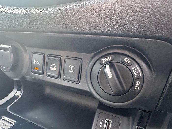 2025 Nissan Navara PRO-4X