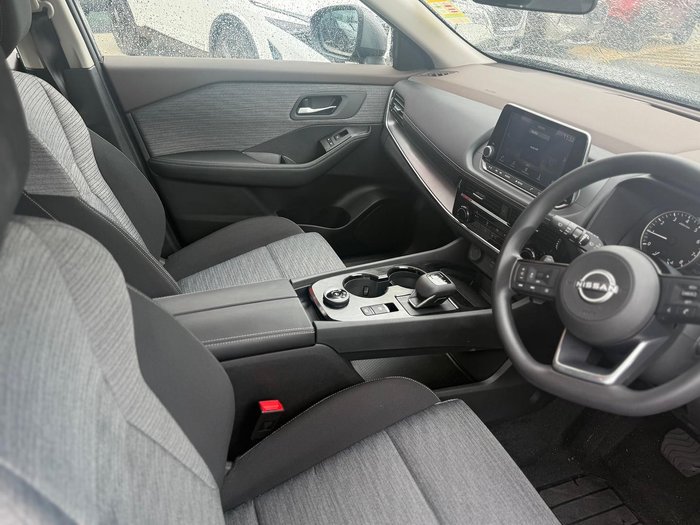 2025 Nissan X-TRAIL ST