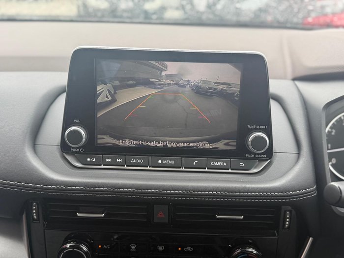 2025 Nissan X-TRAIL ST