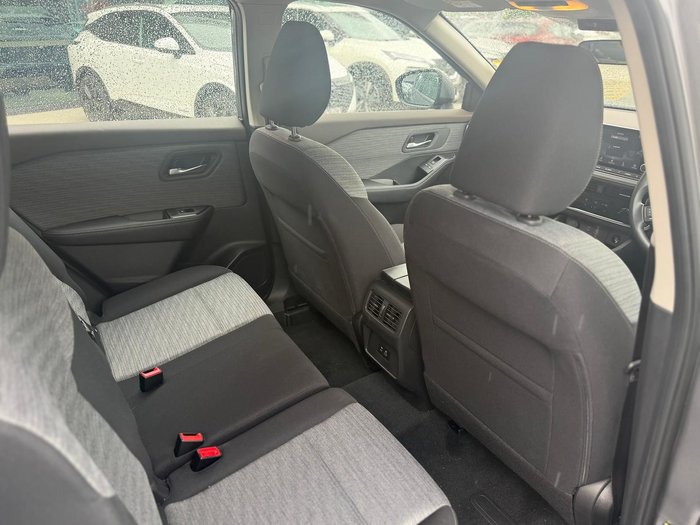 2025 Nissan X-TRAIL ST