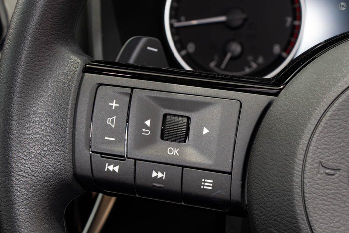 2025 Nissan X-TRAIL ST