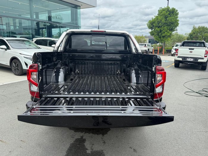 2024 Nissan Navara ST