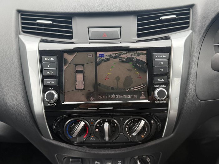 2024 Nissan Navara ST