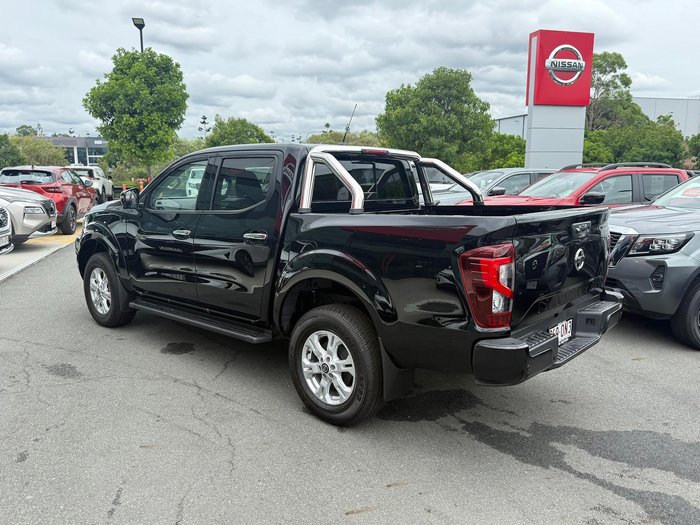 2024 Nissan Navara ST