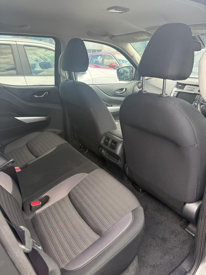 2024 Nissan Navara ST-X