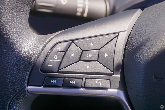 2024 Nissan Navara SL