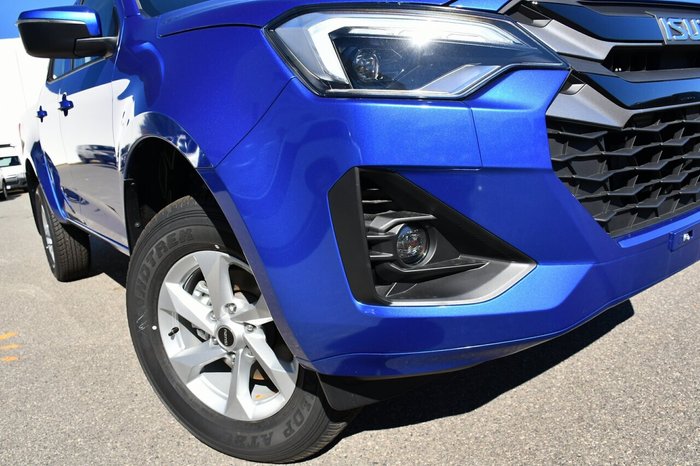 2025 Isuzu D-MAX LS-M