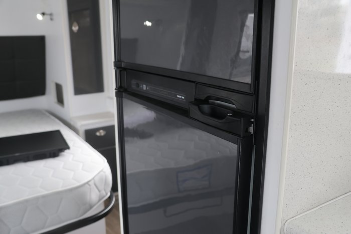 2019 LAVISTA PALOMA 19'6 