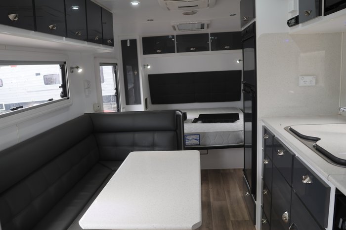 2019 LAVISTA PALOMA 19'6 