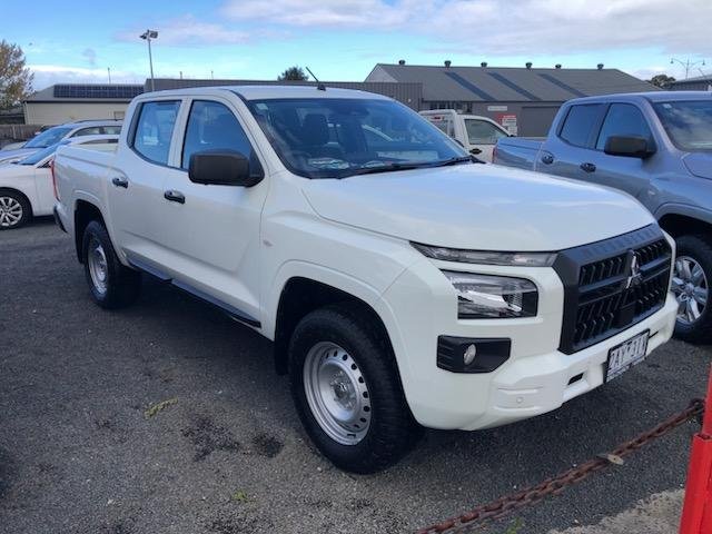 2024 Mitsubishi Triton GLX