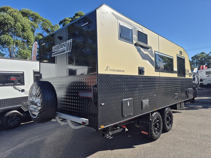 2025 Urban Caravans X-Terrain 20 - Club Lounge