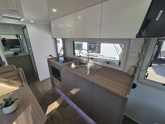 2025 Urban Caravans X-Terrain 20