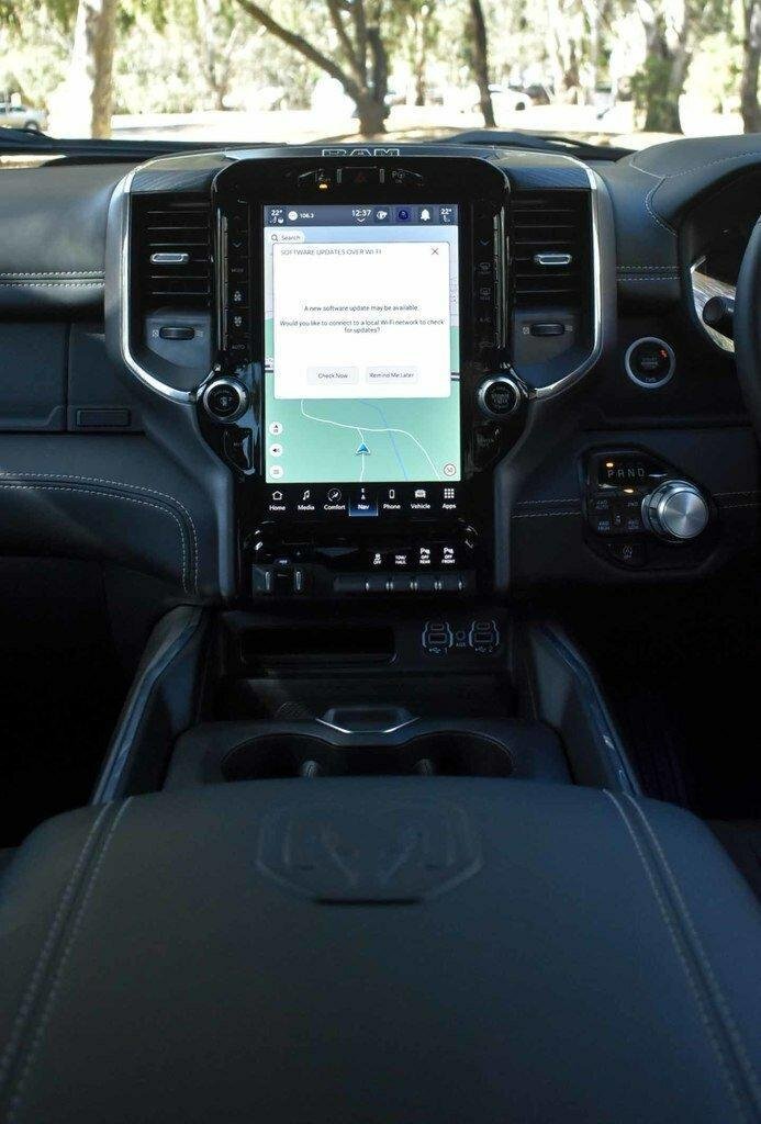 2024 RAM 1500 Laramie Sport RamBox