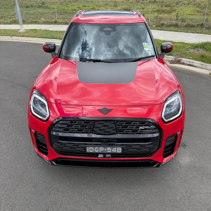 2025 MINI Countryman JCW Favoured