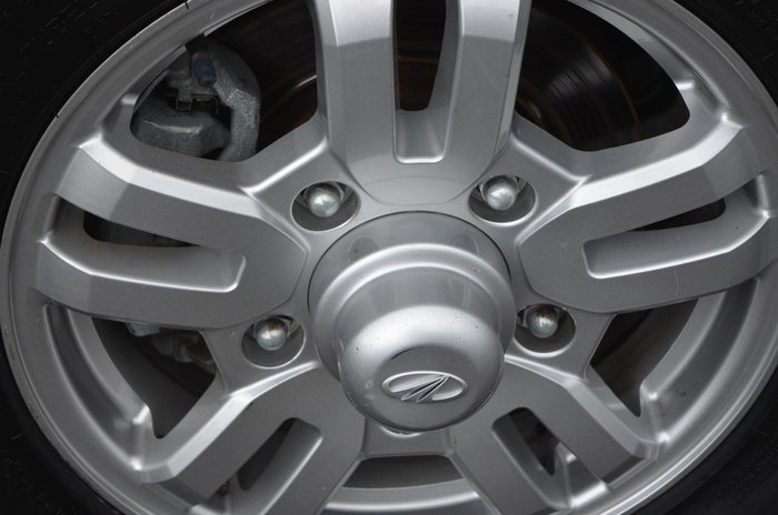 2022 Mahindra PIK-UP S11