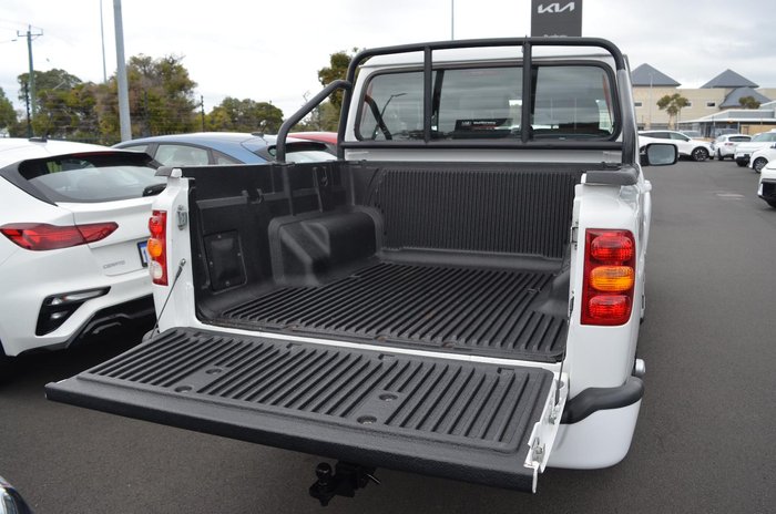 2022 Mahindra PIK-UP S11