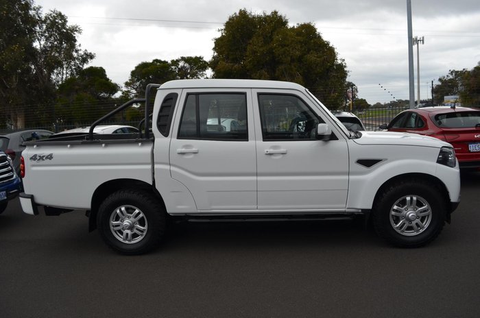 2022 Mahindra PIK-UP S11