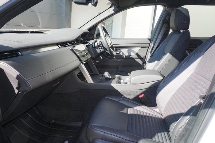 2024 Land Rover Discovery Sport P250 Dynamic SE