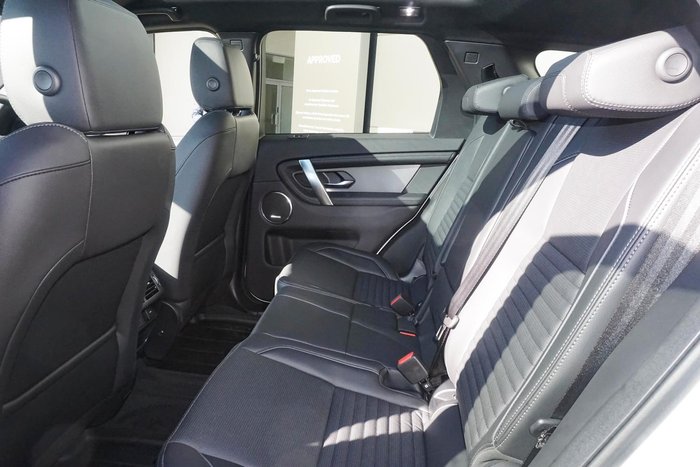 2024 Land Rover Discovery Sport P250 Dynamic SE