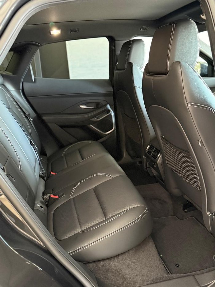 2024 Jaguar E-PACE P250 R-Dynamic SE