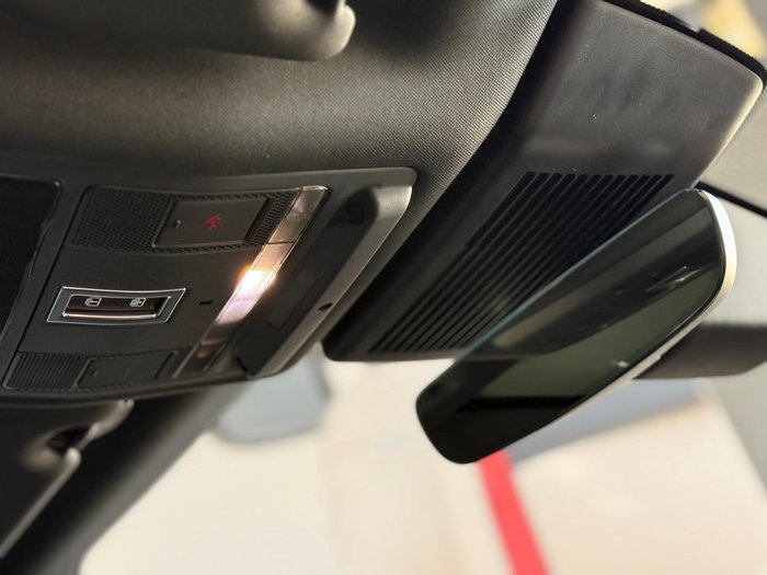 2024 Jaguar E-PACE P250 R-Dynamic SE