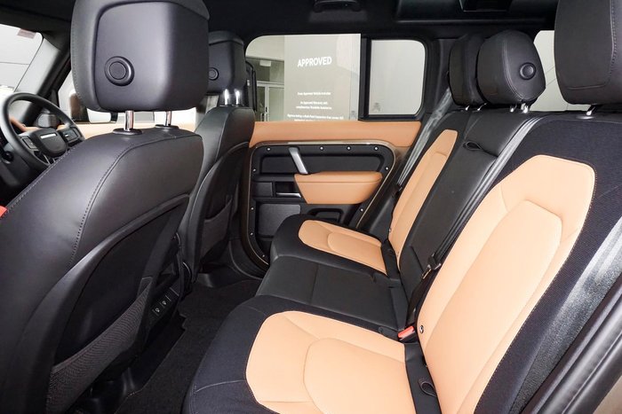 2024 Land Rover Defender 110 P400 X-Dynamic HSE