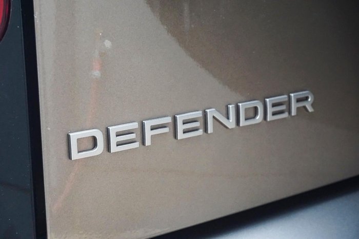 2024 Land Rover Defender 110 P400 X-Dynamic HSE