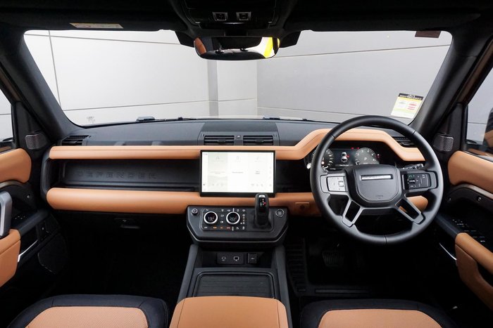 2024 Land Rover Defender 110 P400 X-Dynamic HSE