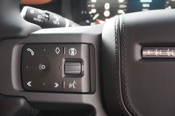 2024 Land Rover Defender 110 P400 X-Dynamic HSE