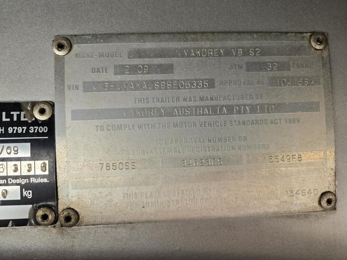 2009 Vawdrey 16P Dry Freight Van White