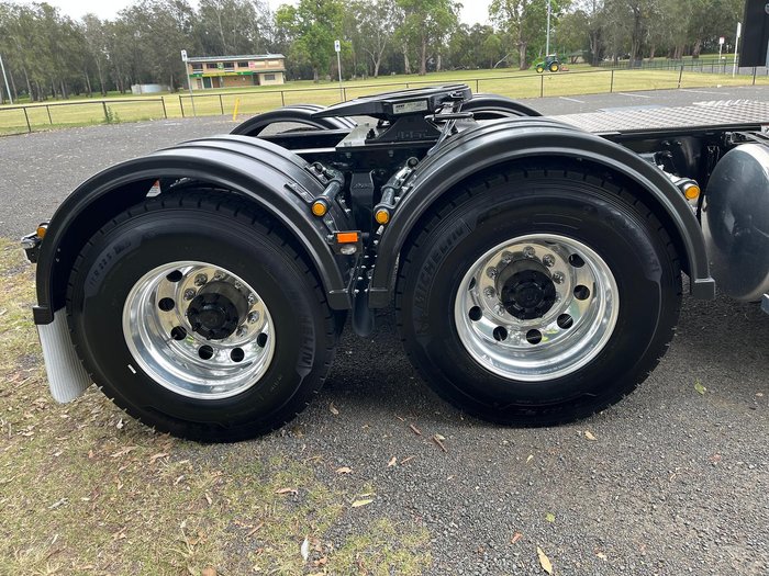 2023 Freightliner Cascadia 116 White