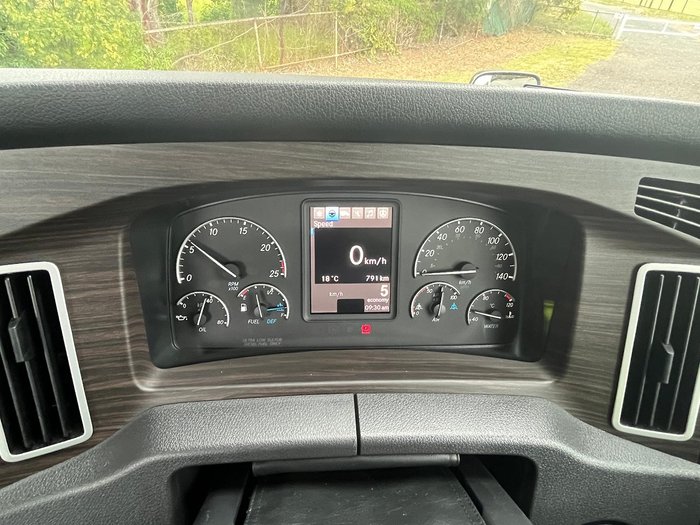 2023 Freightliner Cascadia 116 White