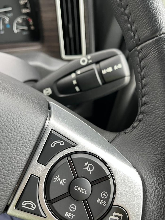 2023 Freightliner Cascadia 116 White