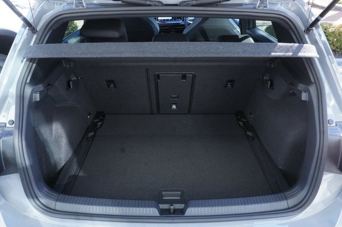 2024 Volkswagen Golf 110TSI R-Line