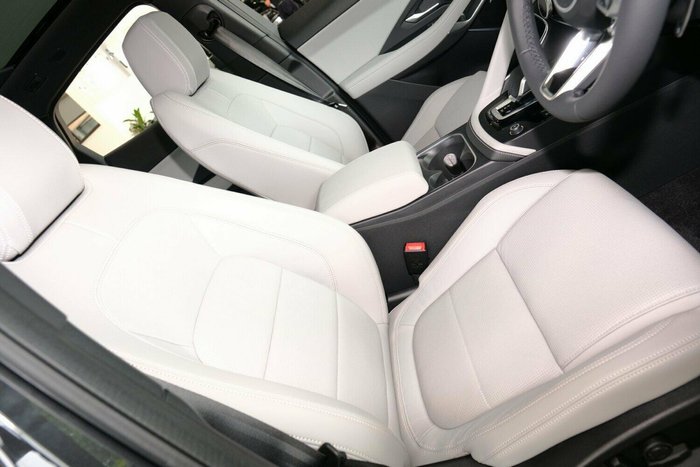 2024 Jaguar E-PACE P250 R-Dynamic SE X540 MY24.75 AWD Carpathian Grey