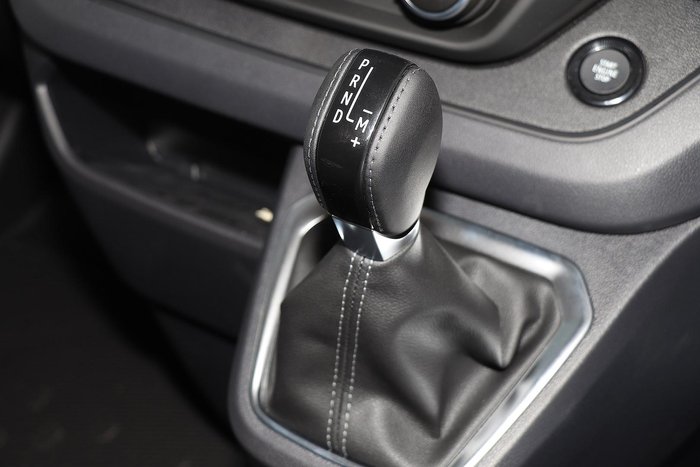 2025 Renault Trafic Premium