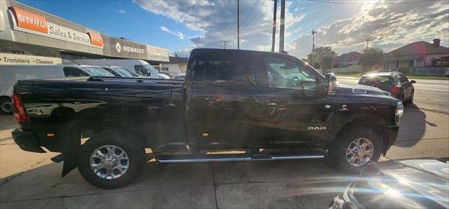 2023 RAM LARAMIE Laramie - Rambox DJ MY23 Laramie Rambox Utility Crew Cab 6st 4dr Auto 6sp 4x4 828kg 6.7DT Diamond Black Pearl